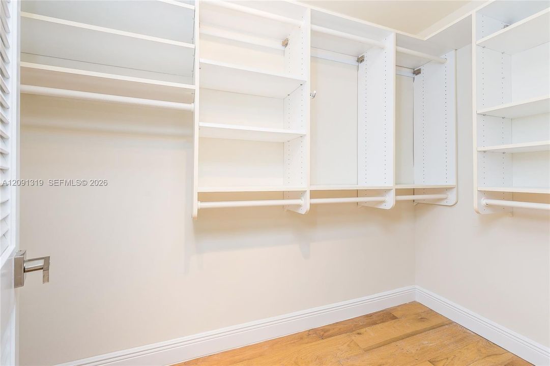 В аренду: $13,500 (3 спален, 3 ванн, 3120 Квадратных фут)