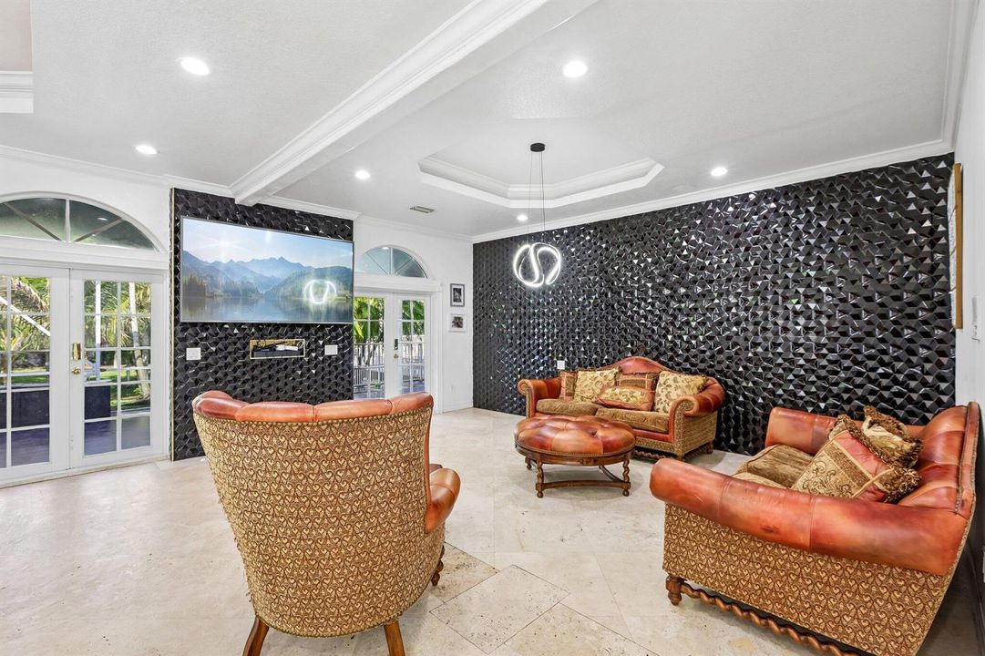 17-web-or-mls-NW 84th Ave-S1609-017