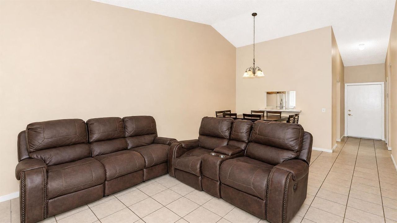 11_10880_NW_45th_St_Other_16x9
