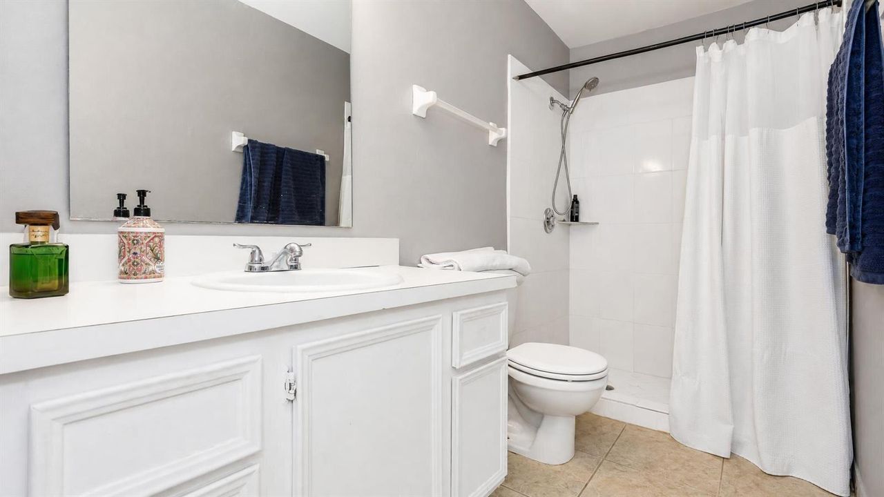 39_10880_NW_45th_St_Other_16x9