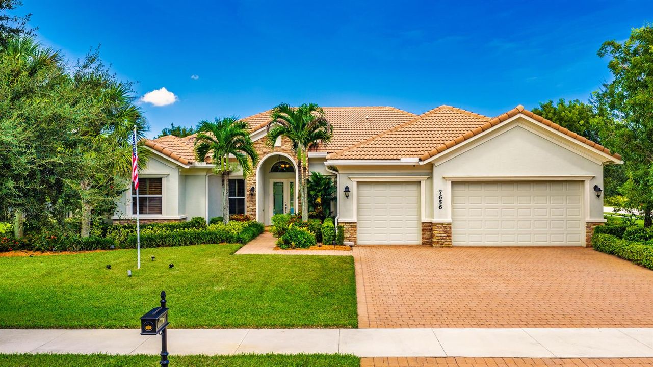 7656 SE Ravissant Drive-MLS-1