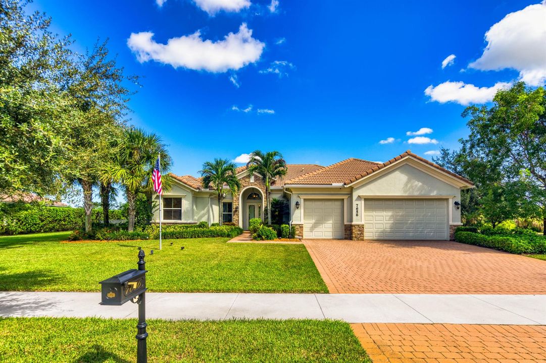 7656 SE Ravissant Drive-MLS-9