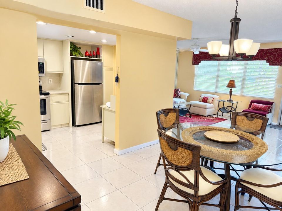 Eat in Kitchen