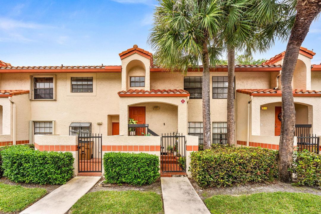 906 Congressional way