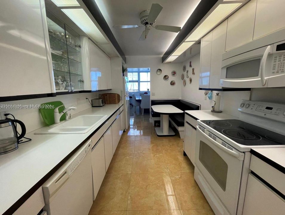 En Renta: $3,300 (2 camas, 2 baños, 1440 Pies cuadrados)