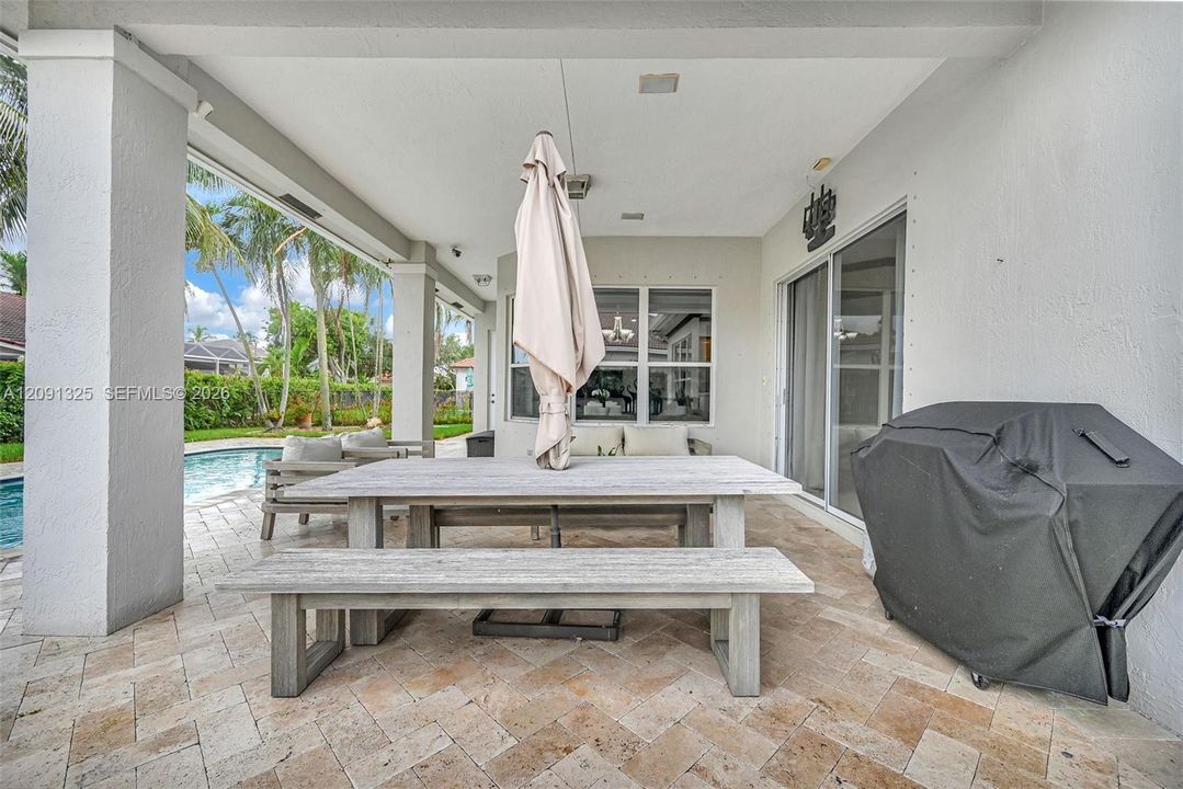 For Sale: $950,000 (4 beds, 2 baths, 2470 Square Feet)