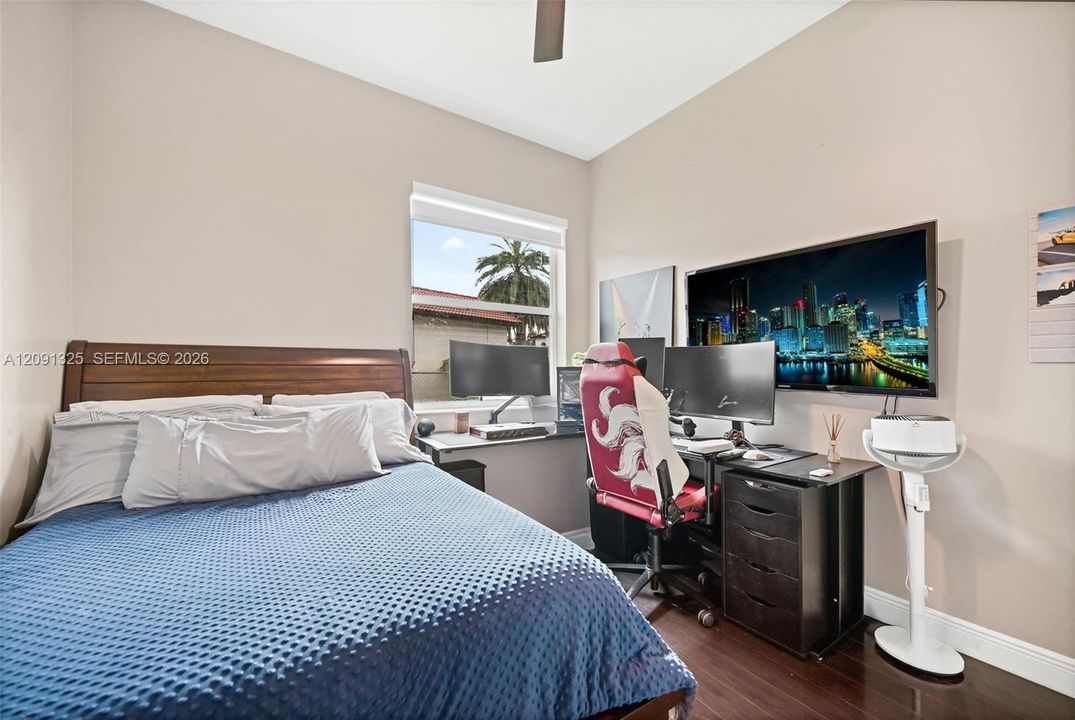 For Sale: $950,000 (4 beds, 2 baths, 2470 Square Feet)