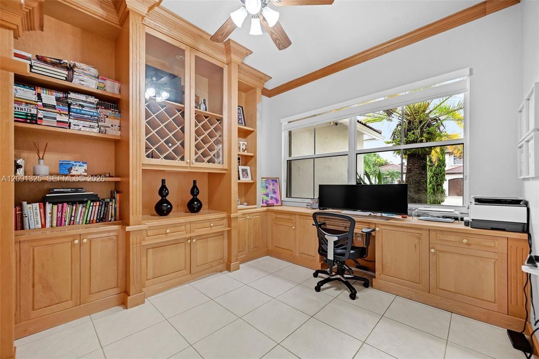 For Sale: $950,000 (4 beds, 2 baths, 2470 Square Feet)