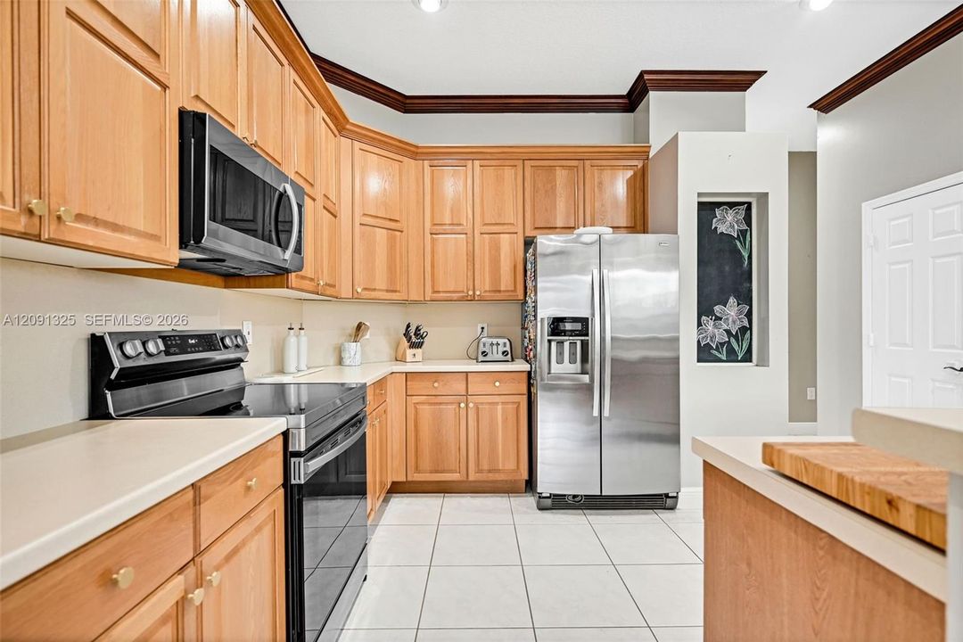 For Sale: $950,000 (4 beds, 2 baths, 2470 Square Feet)