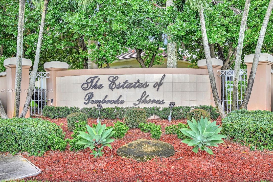 For Sale: $950,000 (4 beds, 2 baths, 2470 Square Feet)