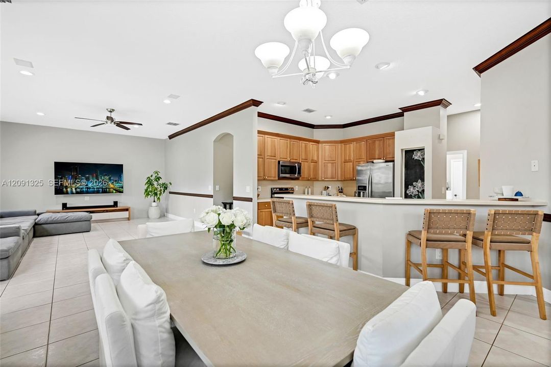 For Sale: $950,000 (4 beds, 2 baths, 2470 Square Feet)