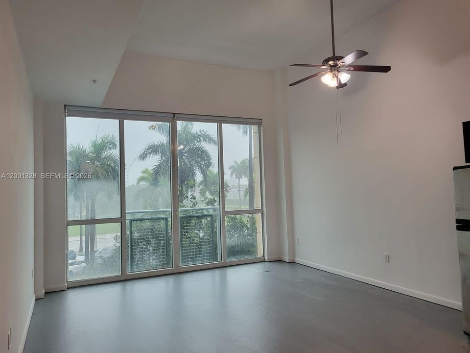 For Sale: $240,000 (0 beds, 1 baths, 506 Square Feet)