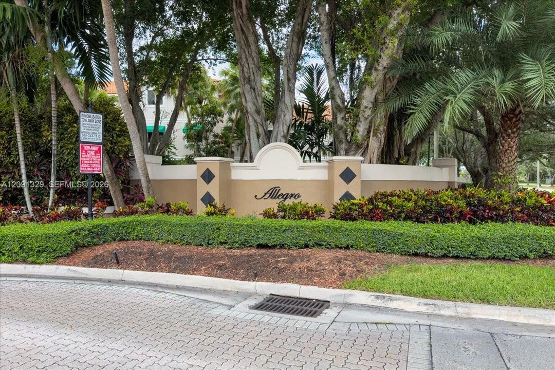 For Sale: $450,000 (4 beds, 2 baths, 1541 Square Feet)