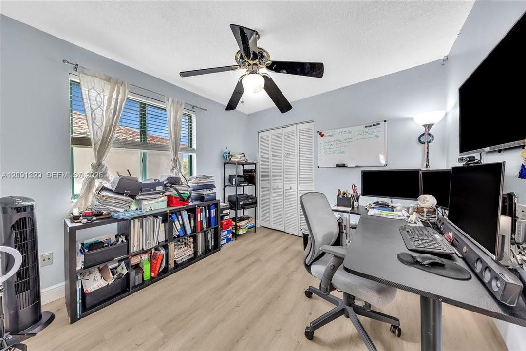 For Sale: $450,000 (4 beds, 2 baths, 1541 Square Feet)