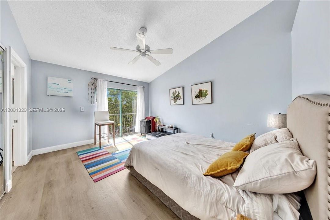 For Sale: $450,000 (4 beds, 2 baths, 1541 Square Feet)
