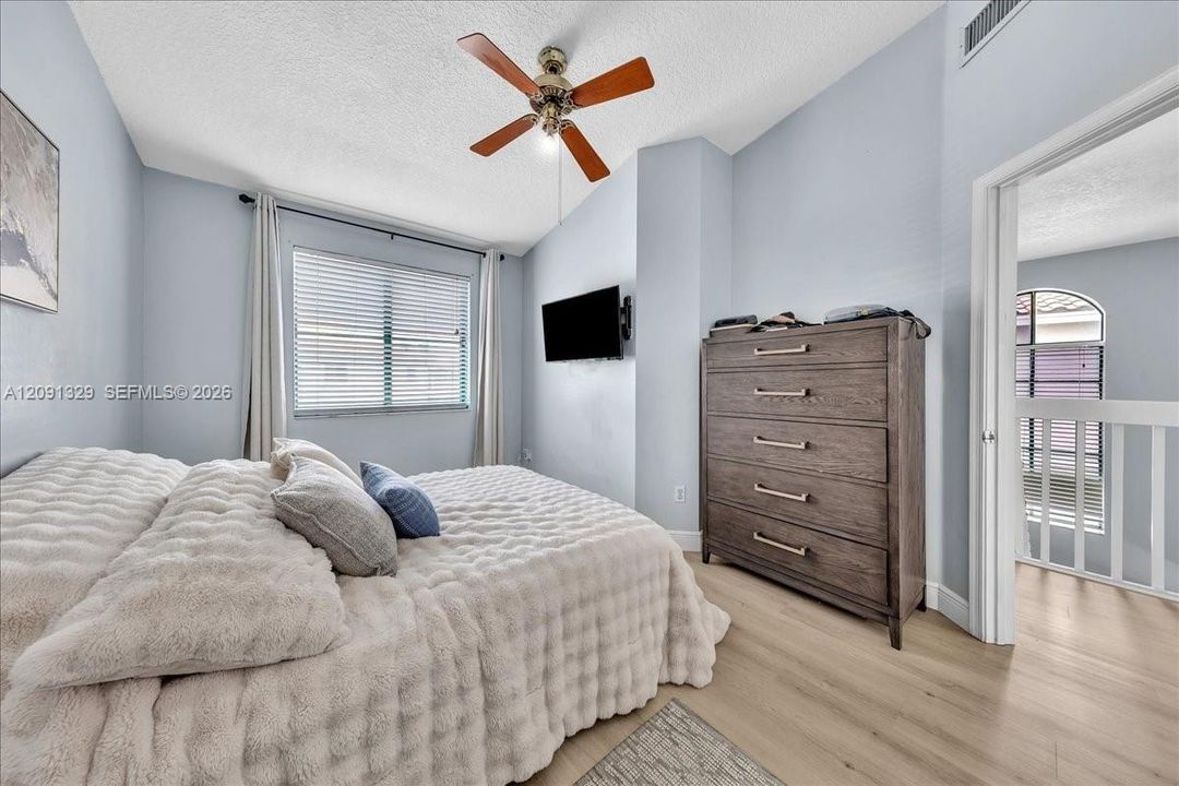 For Sale: $450,000 (4 beds, 2 baths, 1541 Square Feet)