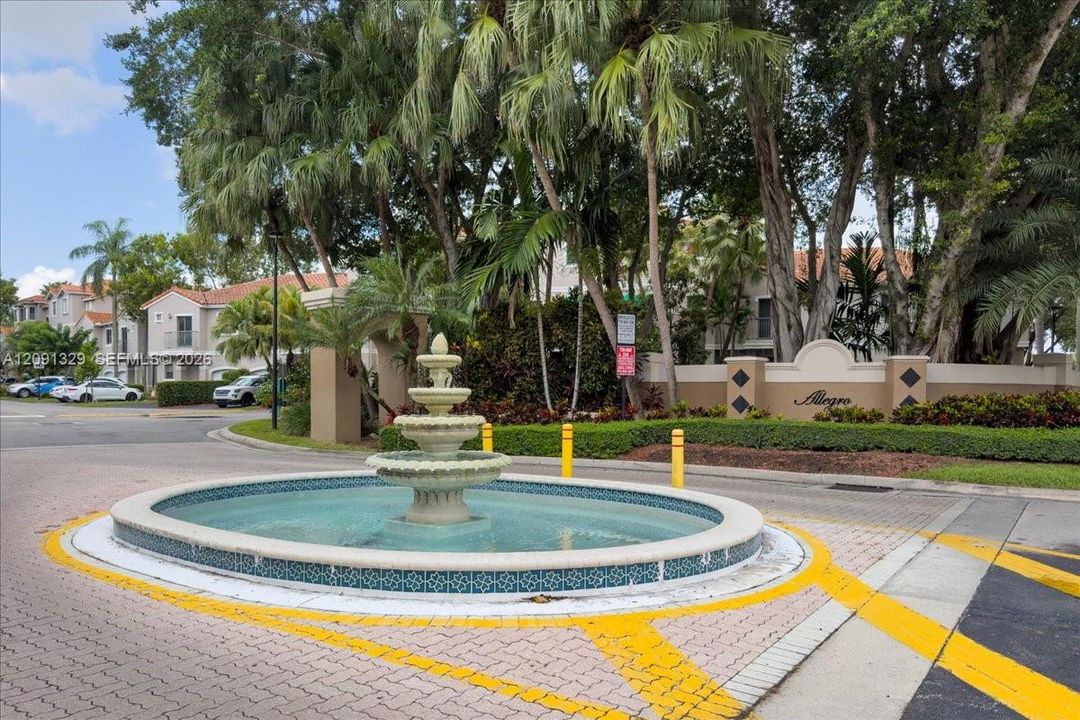 For Sale: $450,000 (4 beds, 2 baths, 1541 Square Feet)