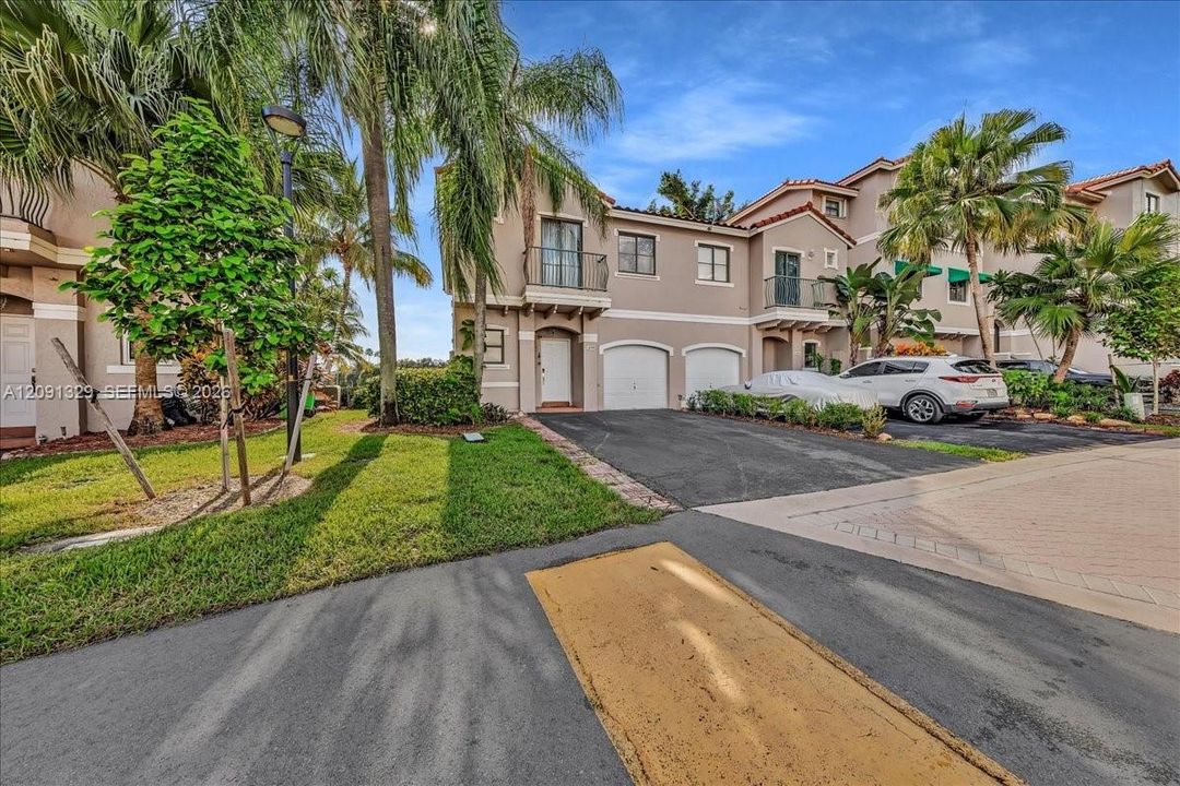 For Sale: $450,000 (4 beds, 2 baths, 1541 Square Feet)