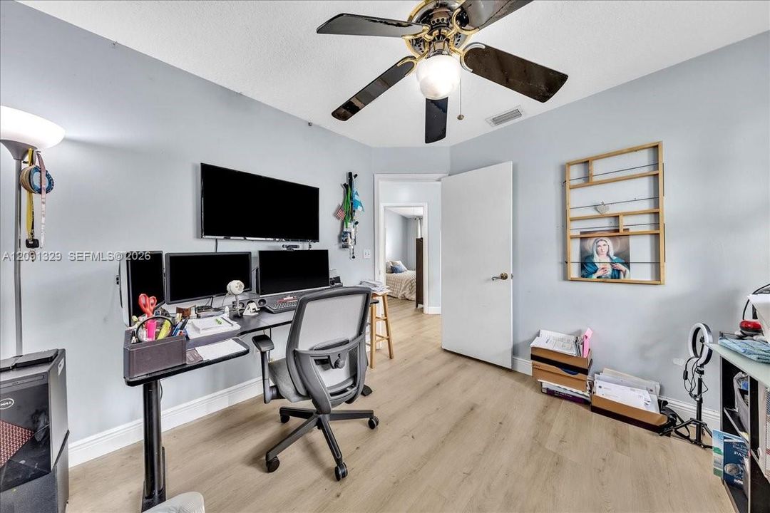 For Sale: $450,000 (4 beds, 2 baths, 1541 Square Feet)