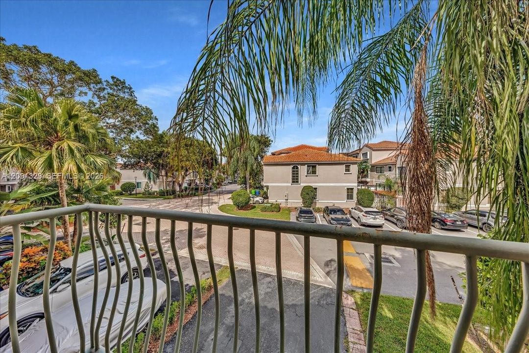 For Sale: $450,000 (4 beds, 2 baths, 1541 Square Feet)
