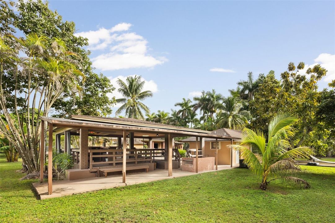 For Sale: $1,495,000 (4 beds, 4 baths, 4238 Square Feet)