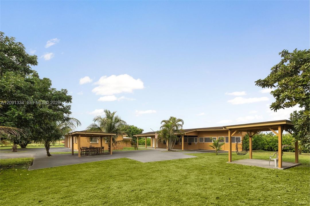 For Sale: $1,495,000 (4 beds, 4 baths, 4238 Square Feet)