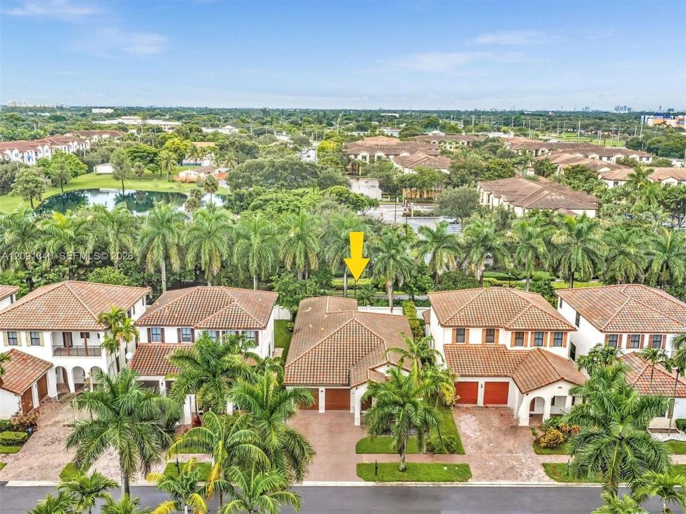 En Venta: $875,000 (3 camas, 2 baños, 2104 Pies cuadrados)
