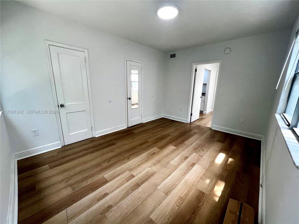 В аренду: $2,200 (1 спален, 1 ванн, 650 Квадратных фут)