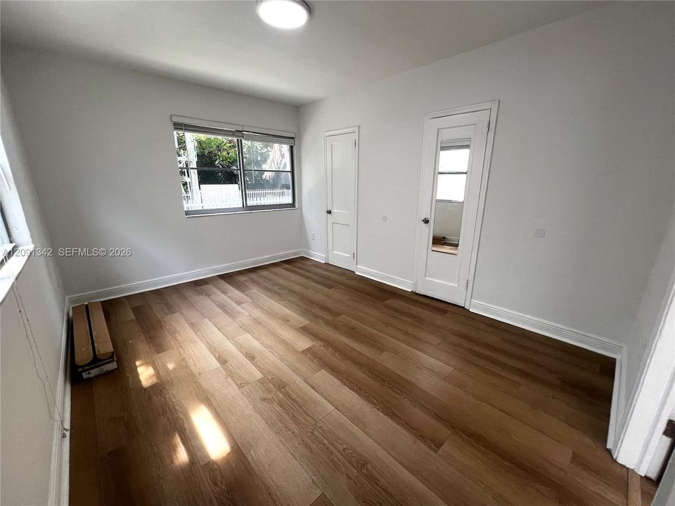 В аренду: $2,200 (1 спален, 1 ванн, 650 Квадратных фут)