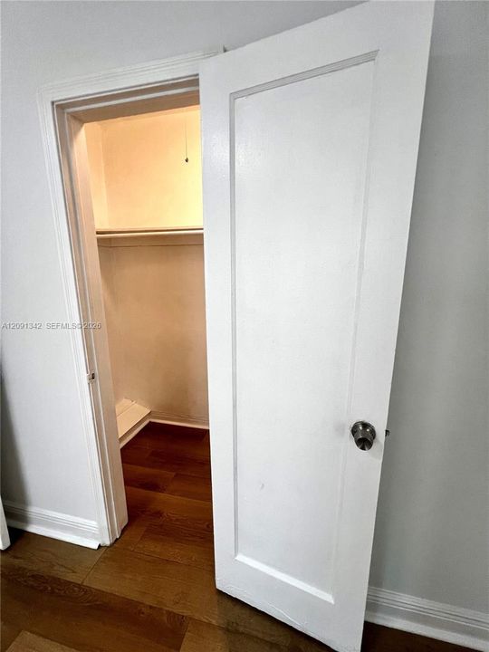 В аренду: $2,200 (1 спален, 1 ванн, 650 Квадратных фут)