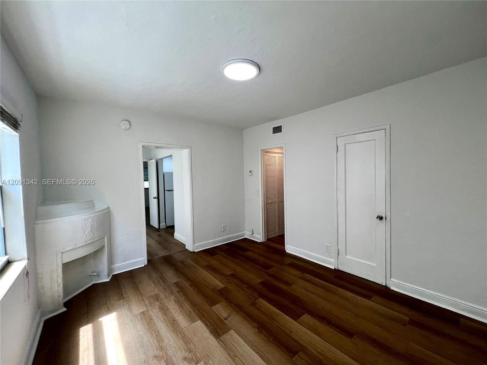 В аренду: $2,200 (1 спален, 1 ванн, 650 Квадратных фут)