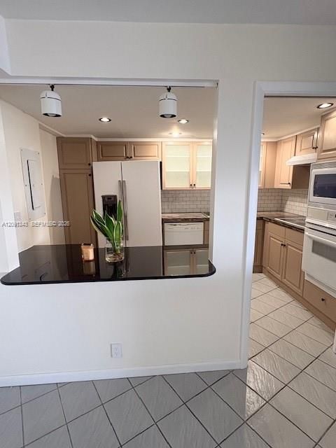 For Rent: $3,700 (2 beds, 2 baths, 1268 Square Feet)