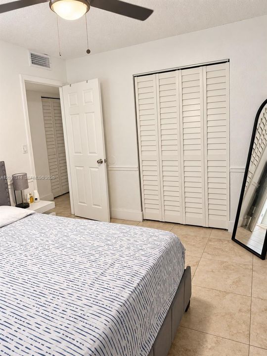 For Sale: $235,000 (2 beds, 1 baths, 774 Square Feet)