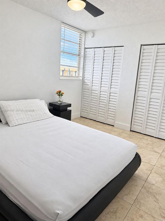For Sale: $235,000 (2 beds, 1 baths, 774 Square Feet)