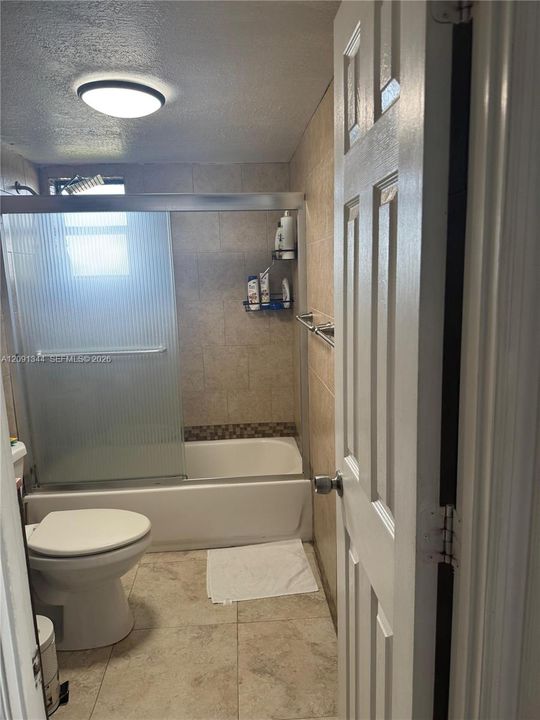 For Sale: $235,000 (2 beds, 1 baths, 774 Square Feet)