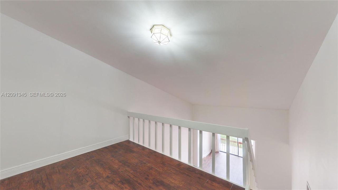 For Rent: $2,450 (2 beds, 2 baths, 1000 Square Feet)