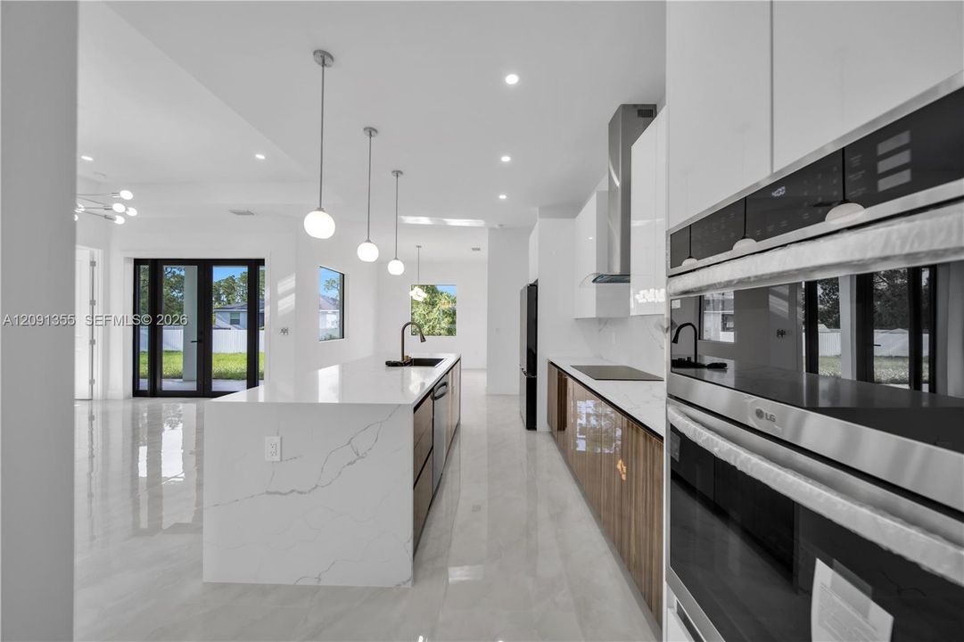 На продажу: $355,000 (3 спален, 2 ванн, 0 Квадратных фут)