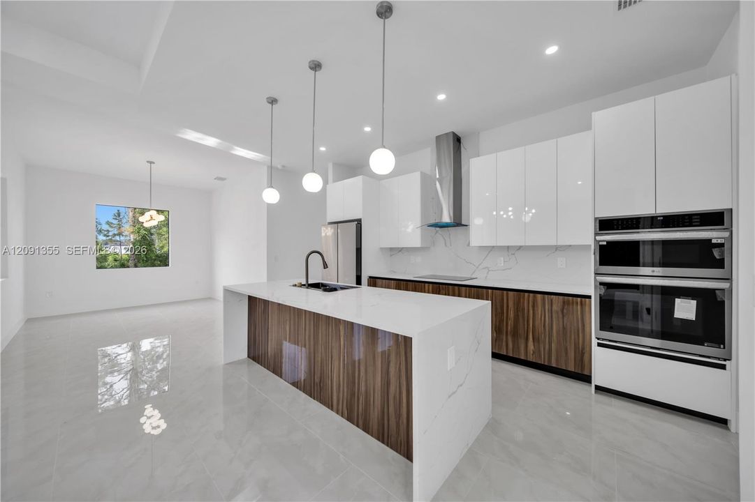 На продажу: $355,000 (3 спален, 2 ванн, 0 Квадратных фут)