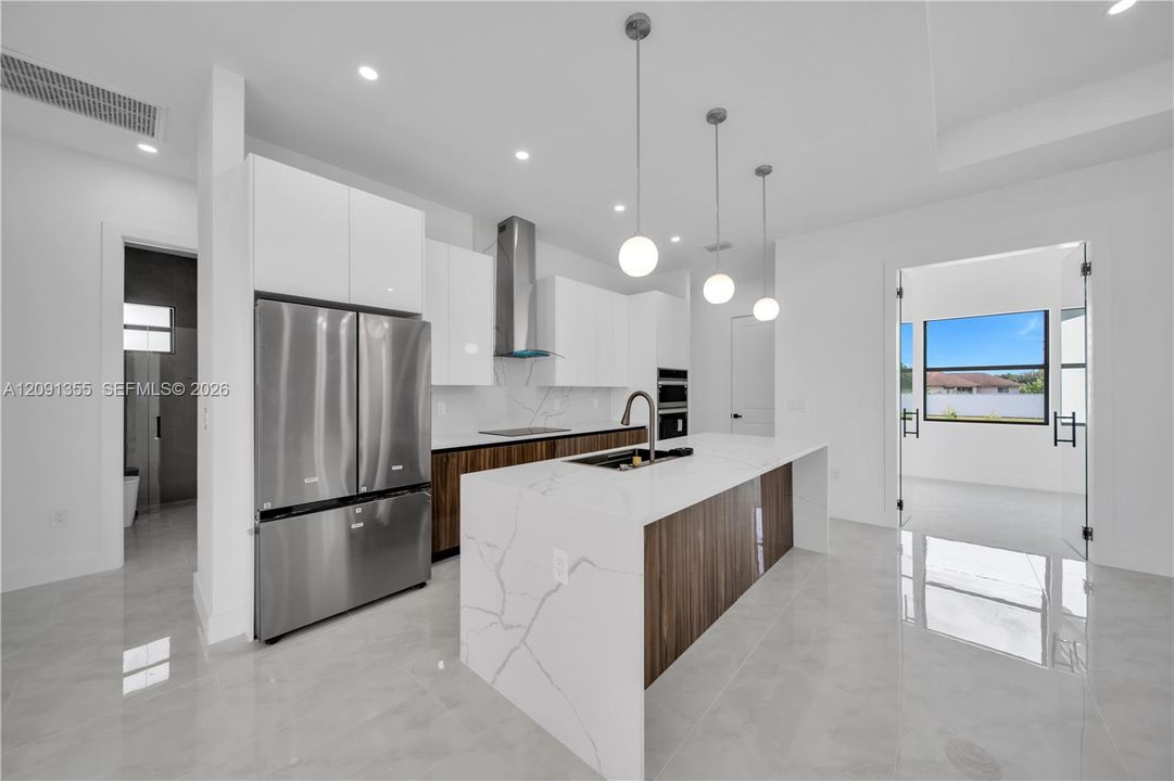 На продажу: $355,000 (3 спален, 2 ванн, 0 Квадратных фут)