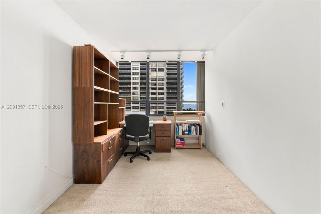 En Venta: $2,327,000 (3 camas, 2 baños, 2614 Pies cuadrados)