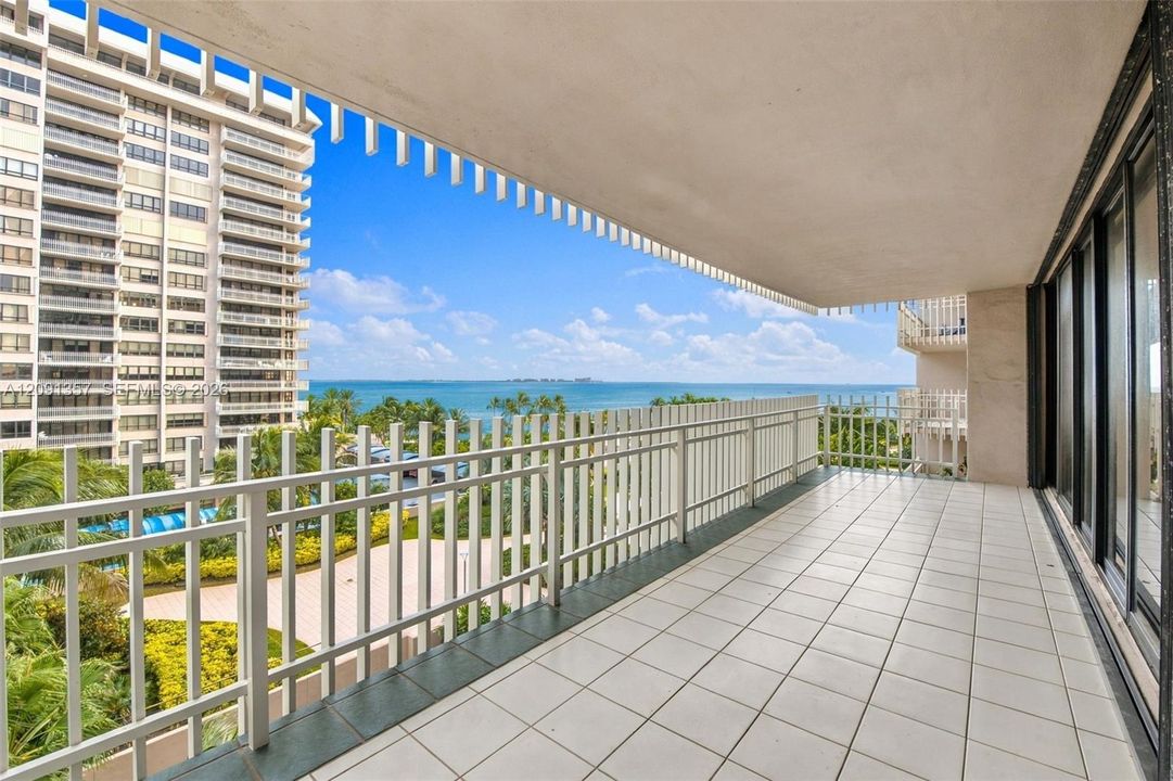En Venta: $2,327,000 (3 camas, 2 baños, 2614 Pies cuadrados)