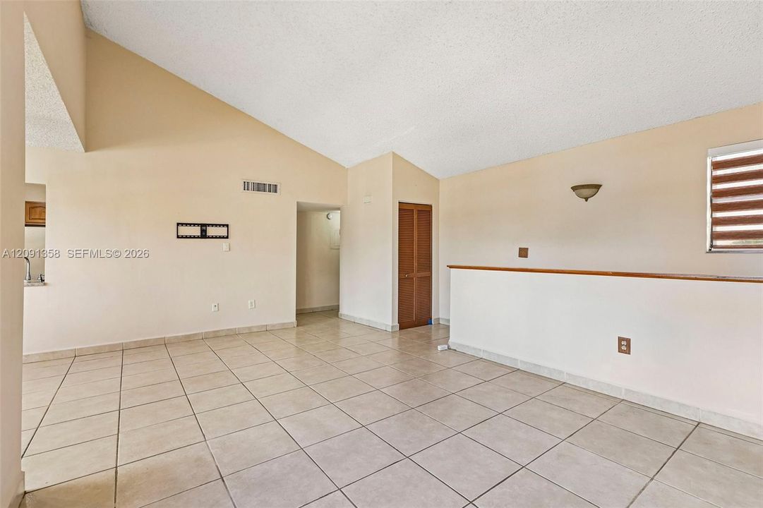 For Sale: $340,000 (3 beds, 2 baths, 1130 Square Feet)