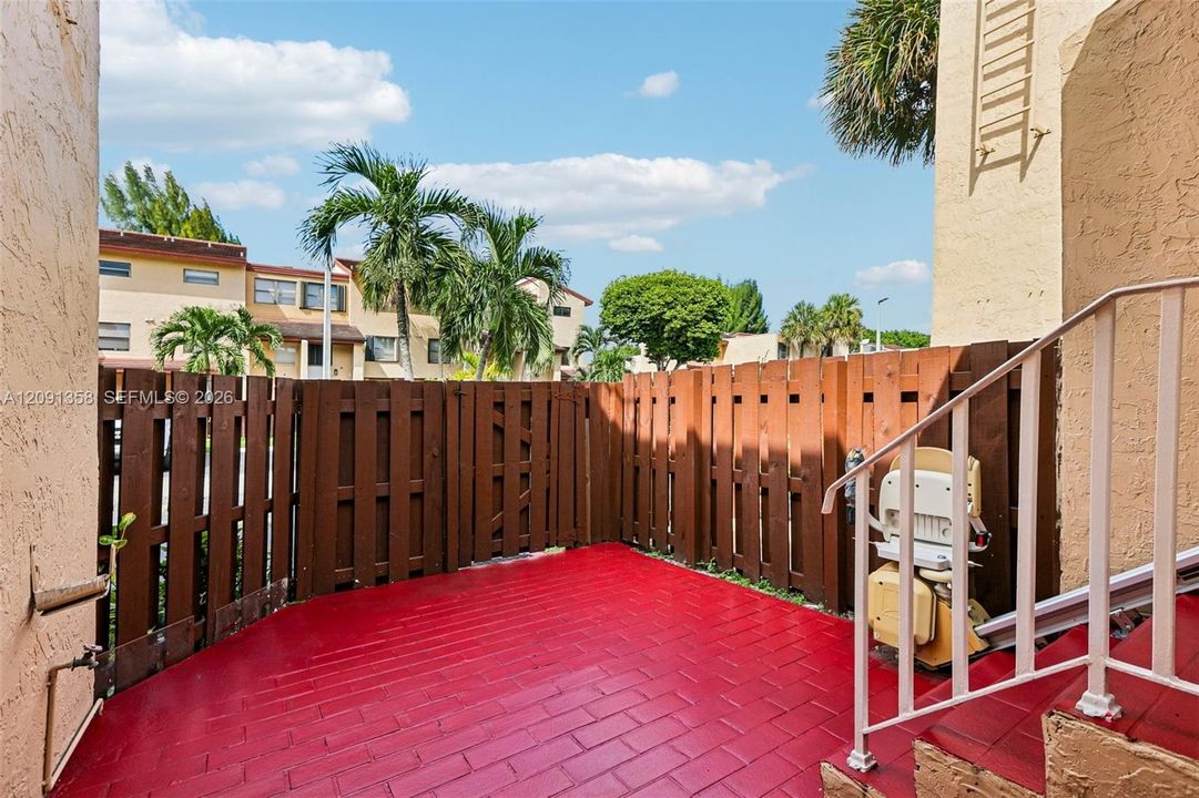 For Sale: $340,000 (3 beds, 2 baths, 1130 Square Feet)