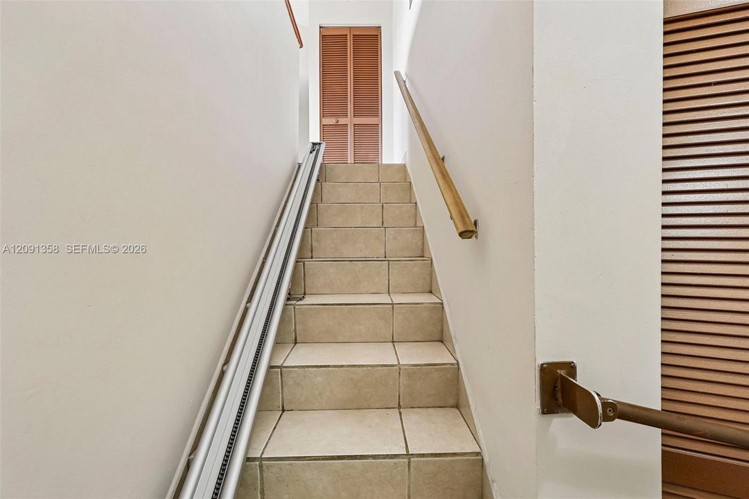 For Sale: $340,000 (3 beds, 2 baths, 1130 Square Feet)