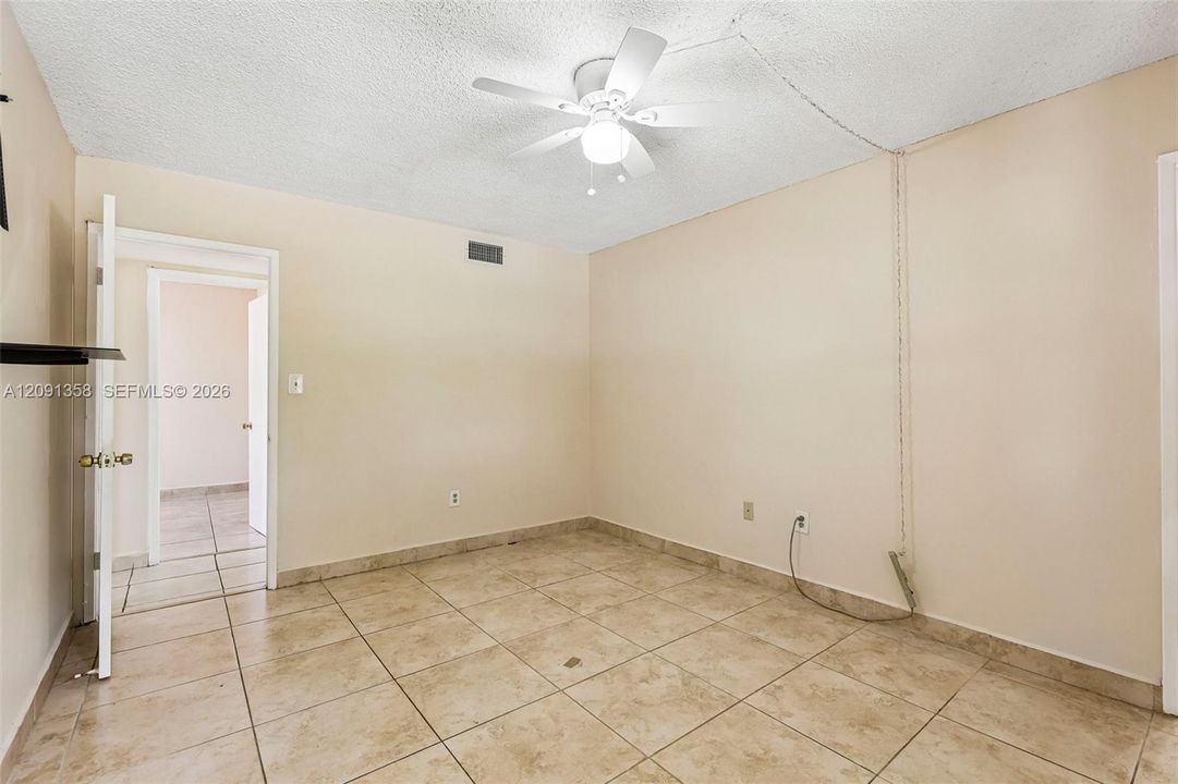 For Sale: $340,000 (3 beds, 2 baths, 1130 Square Feet)