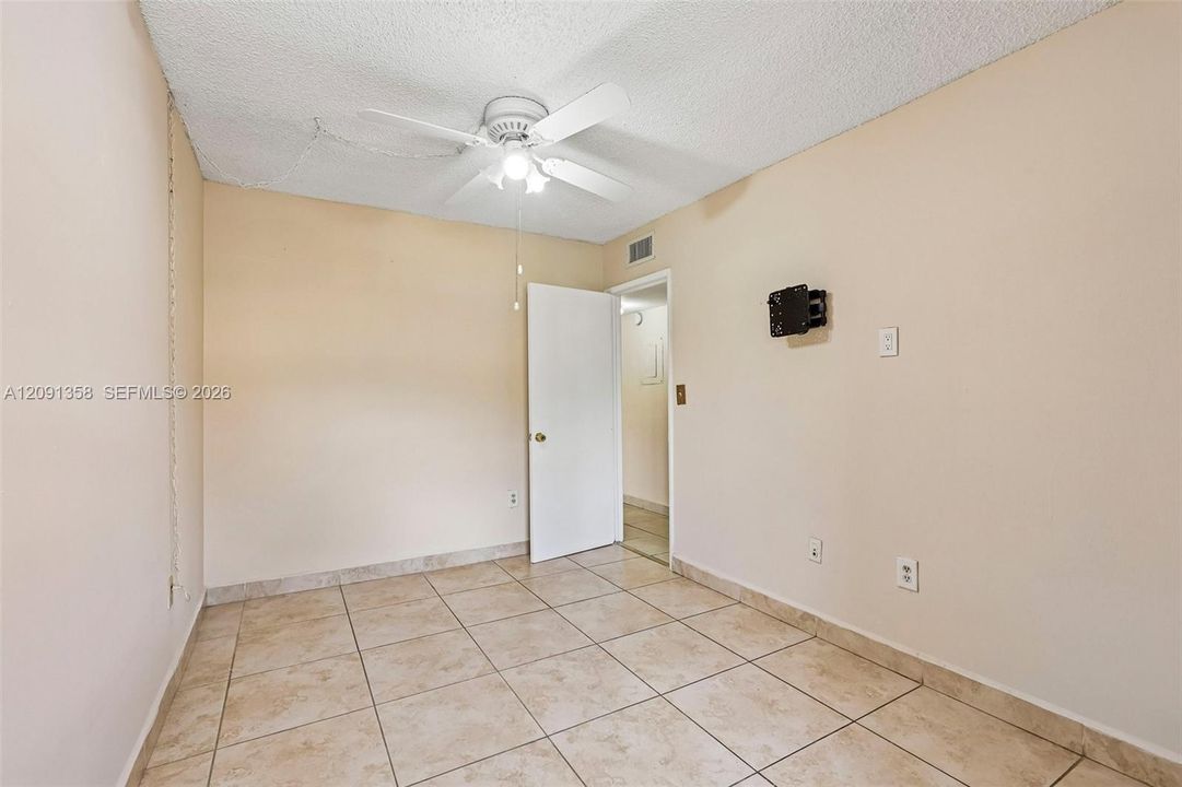 For Sale: $340,000 (3 beds, 2 baths, 1130 Square Feet)