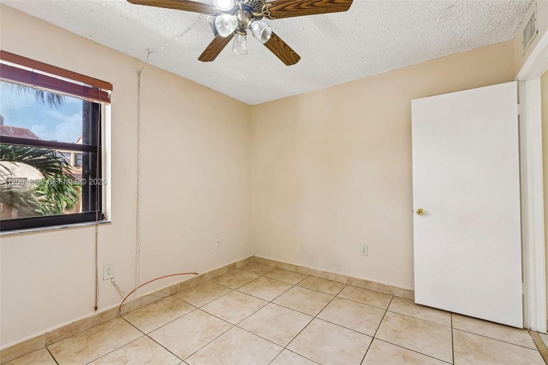 For Sale: $340,000 (3 beds, 2 baths, 1130 Square Feet)