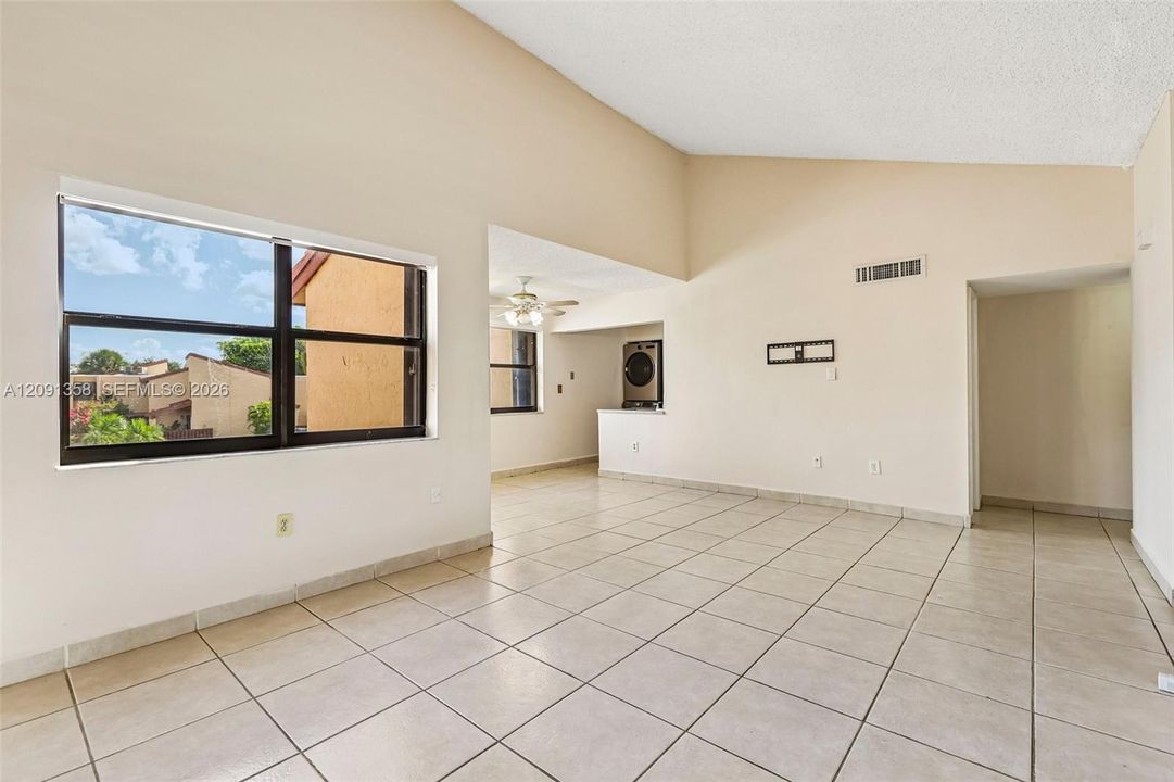 For Sale: $340,000 (3 beds, 2 baths, 1130 Square Feet)