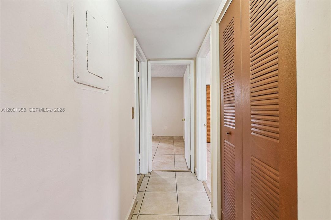 For Sale: $340,000 (3 beds, 2 baths, 1130 Square Feet)