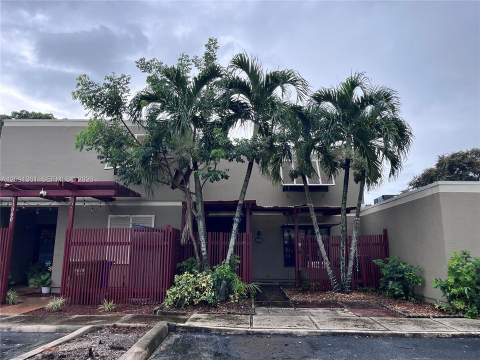 For Sale: $380,000 (3 beds, 2 baths, 1672 Square Feet)